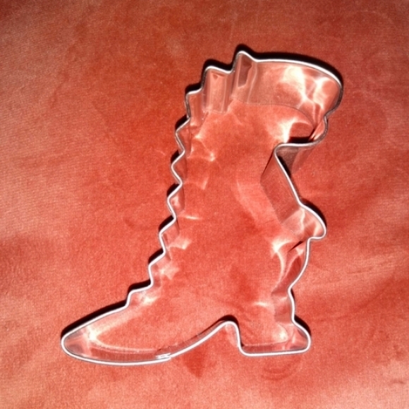 Cookie Cutter Dinosaur Shaped Animal Cookies Fruit Veggies Cheese Biscuits Clay - Picture 1 of 2